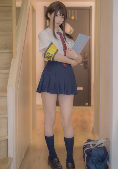 老板用手在秘书内裤里摸_720在线观看高清