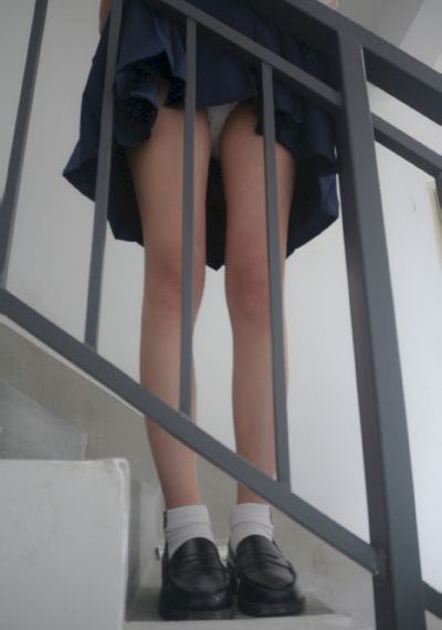 校花撅屁股挨打_BD韩语神马在线观看