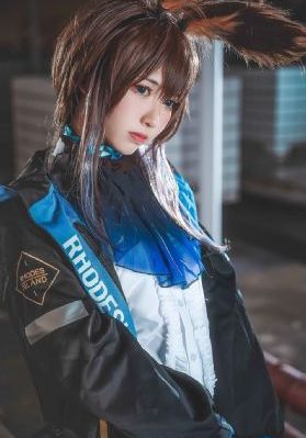 公在客厅里吃我的奶涨奶电影_超清免费电视剧